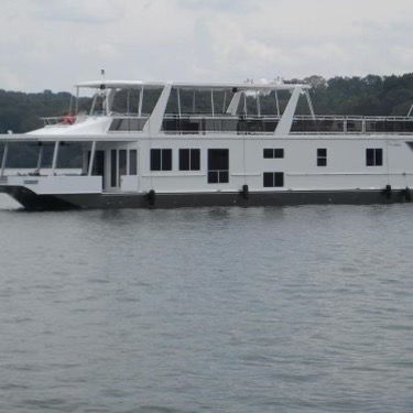 2013 18 X 80 Thoroughbred Custom Houseboat