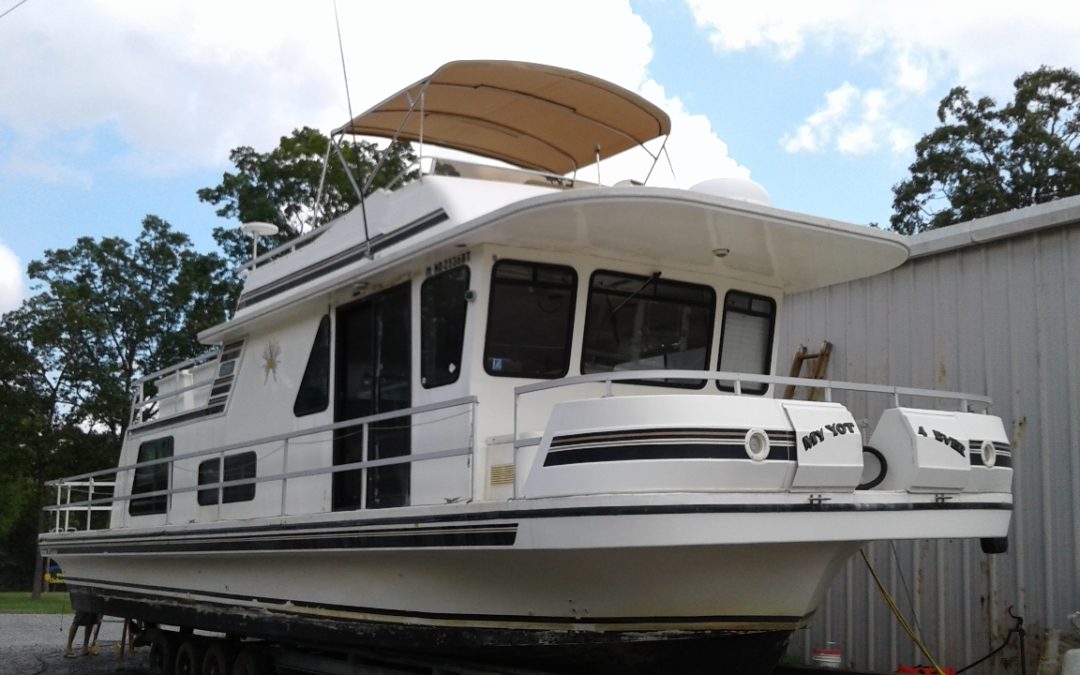 Houseboats Planes & Boats