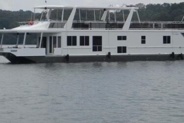 2013 18 X 80 Thoroughbred Custom Houseboat